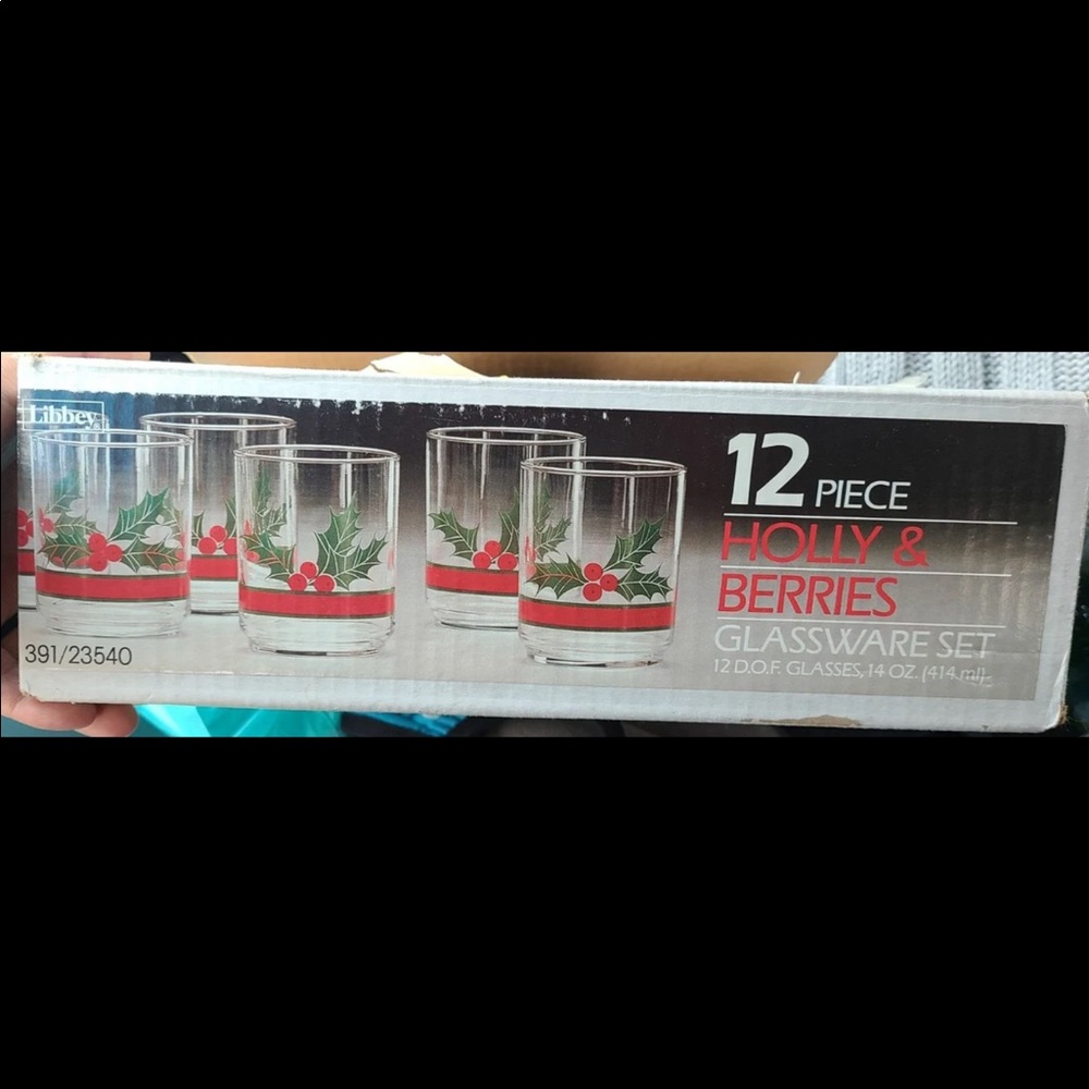 12 Perfect VTG Libbey Holly & Berries Glasses